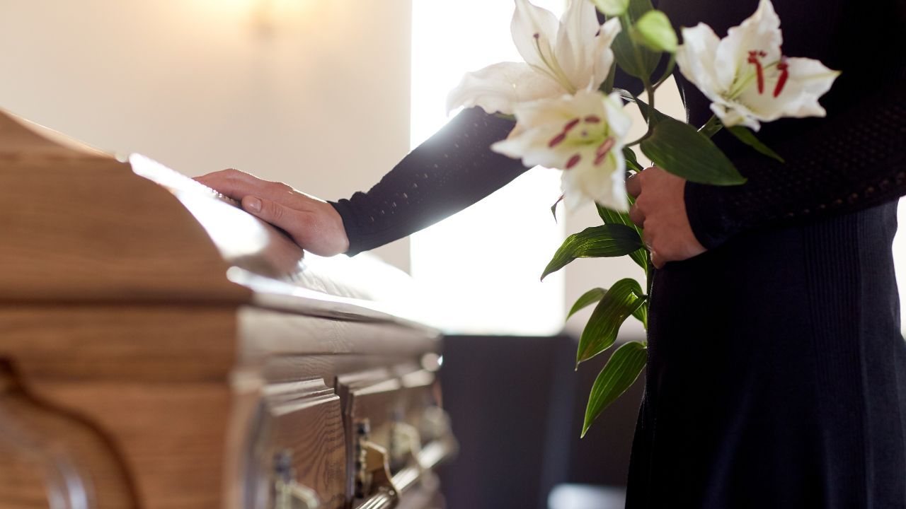 How Do I Stay Strong When A Family Member Passes Away